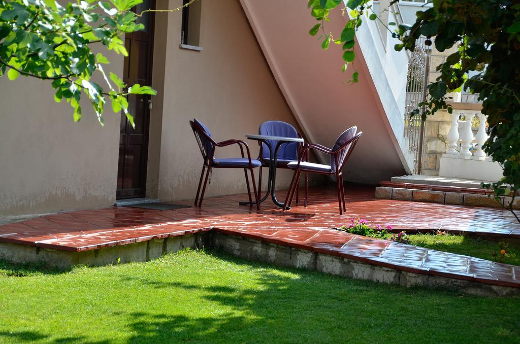Apartments Leo Τρέμπινιε Δωμάτιο φωτογραφία