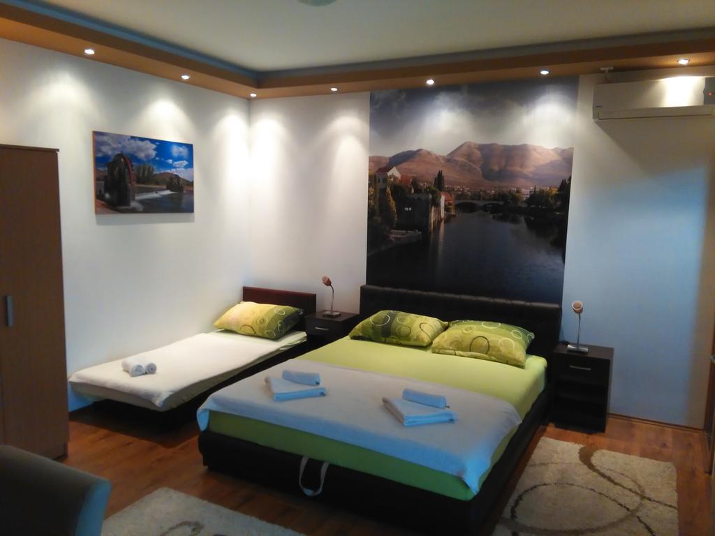 Apartments Leo Τρέμπινιε Δωμάτιο φωτογραφία